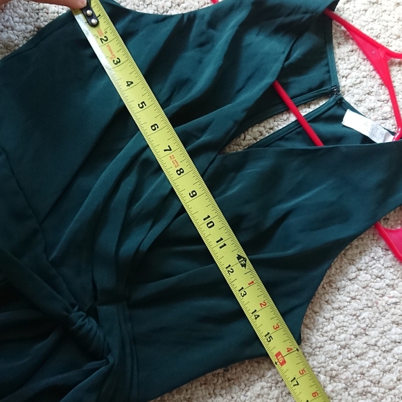 ASTR the Label Side Tie Jumpsuit Green Surplice V-Neck Wrap Style SIZE S - Picture 10 of 13